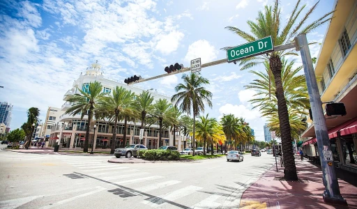 Arte y Lujo Entrelazados: La Fascinante Fusión de las Galerías de Arte y los Hoteles de Lujo en Miami